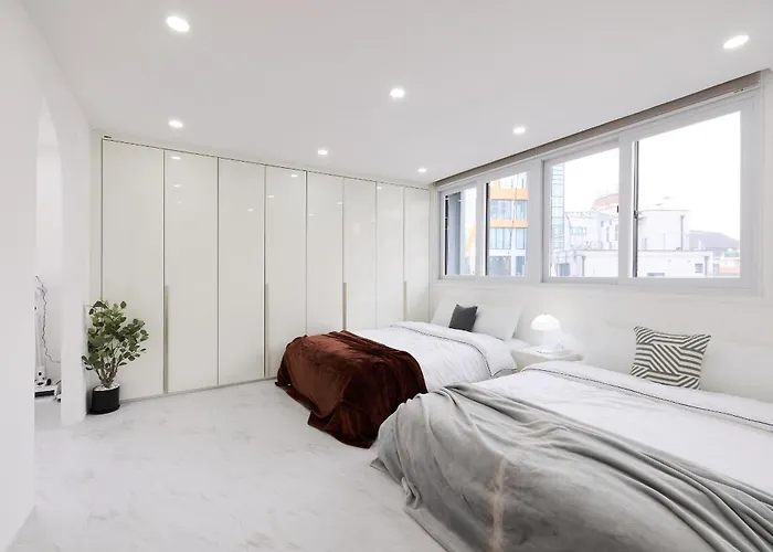 Maison d'hôtes 180sqm 3r 2b Hongdae Area