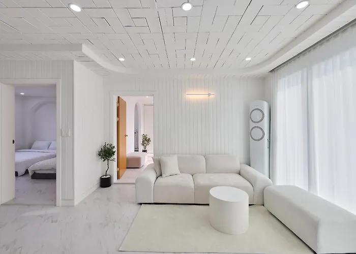 180sqm 3r 2b Hongdae Area 4*