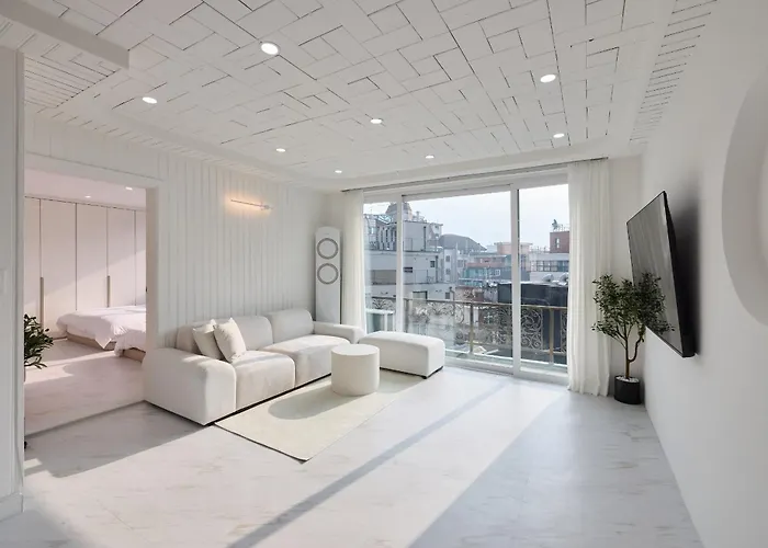 180sqm 3r 2b Hongdae Area